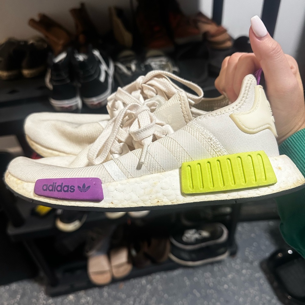 Adidas NMD R1 Chalk White Semi Solar Yellow sneaker shoes women’s 7